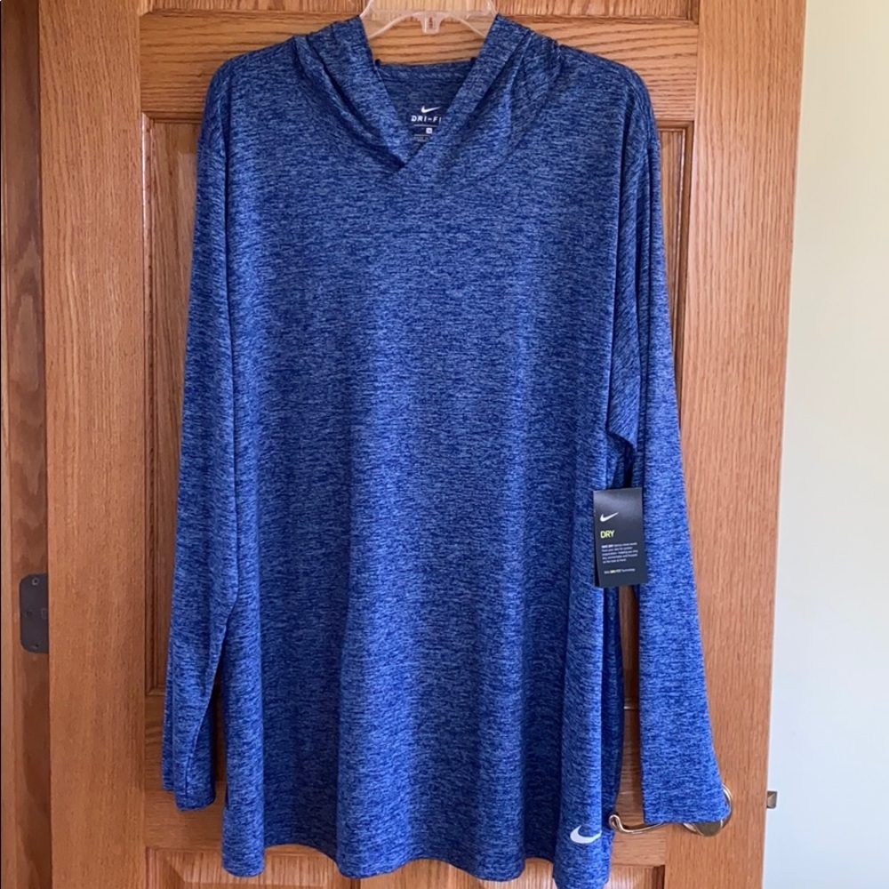 3x Nike Top